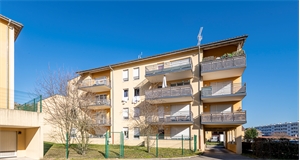 t5 à la vente -   38110  LA TOUR DU PIN, surface 99 m2 vente t5 - UBI462462872